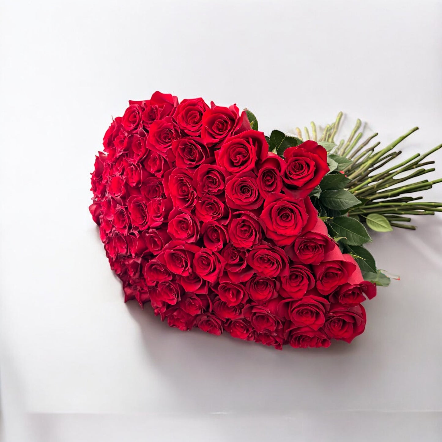 Elegant bouquet of long-stem red roses for same day flower delivery near you in USA with free shipping, perfect romantic gift for any special occasion.