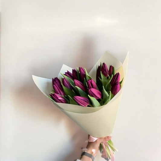 Fresh purple tulips bouquet for flower delivery in Los Angeles from local florist