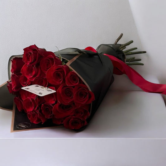 Red roses bouquet with same day flower delivery in Los Angeles near you