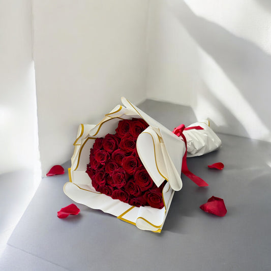 Romantic bouquet of long-stem red roses with same day flower delivery in Los Angeles, hand-tied by local florist, free shipping, perfect for any occasion.