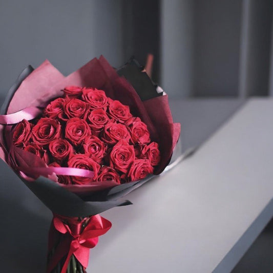 30 Red Roses