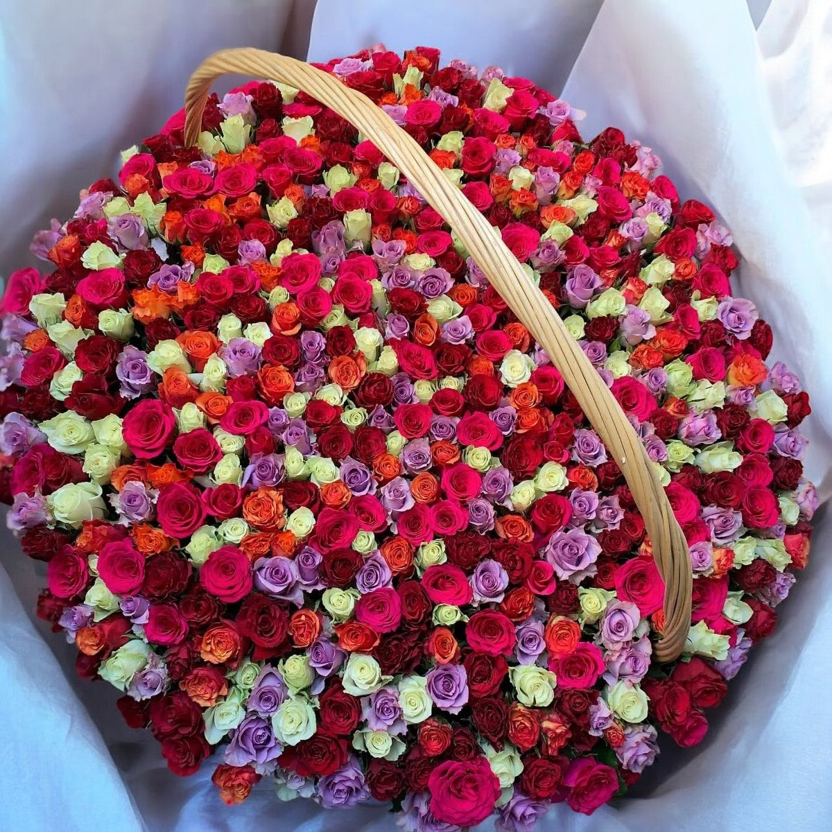 250 Roses in a Basket