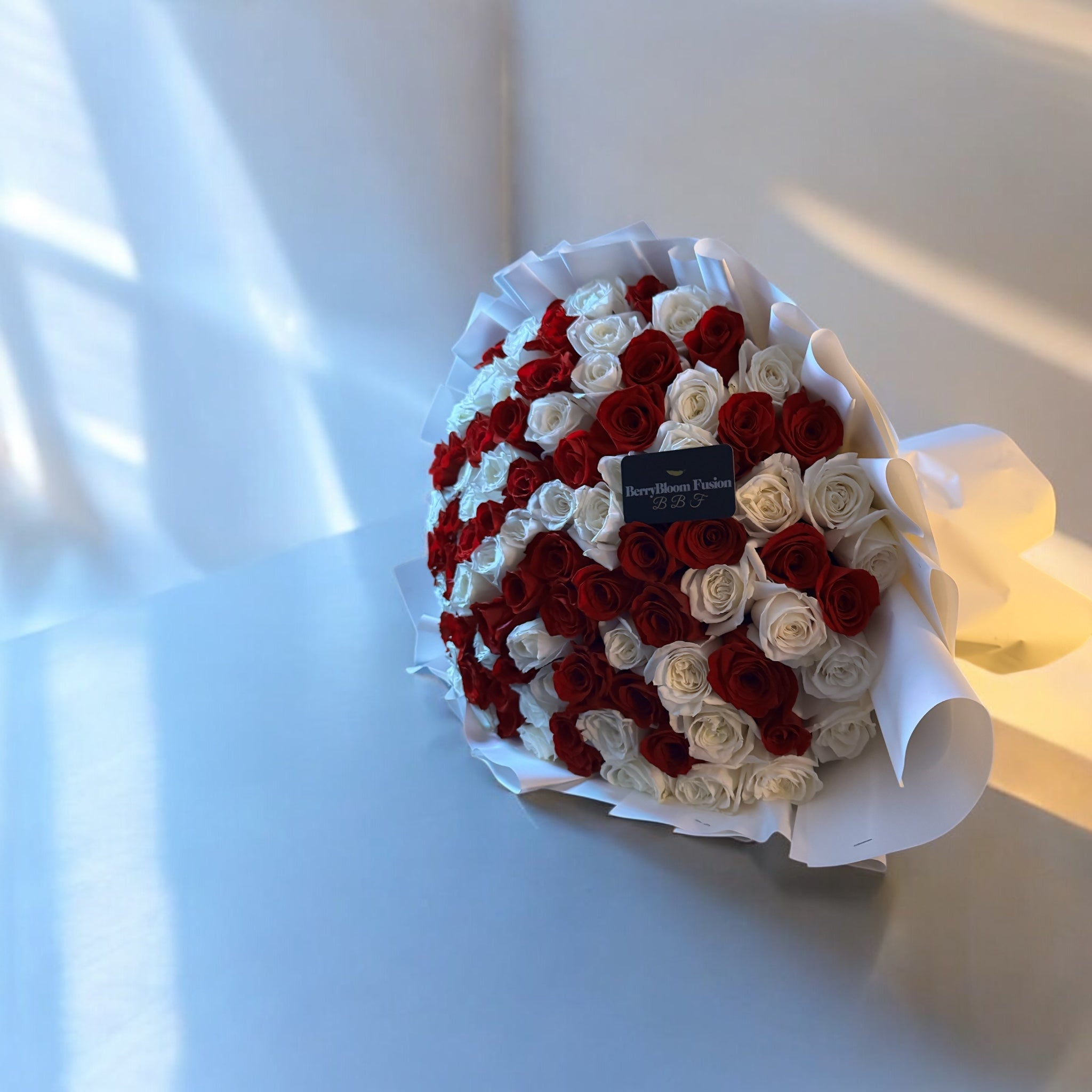 100 Red and White roses – BerryBloom Fusion